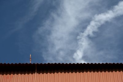 Roof Ridge and Cirrus